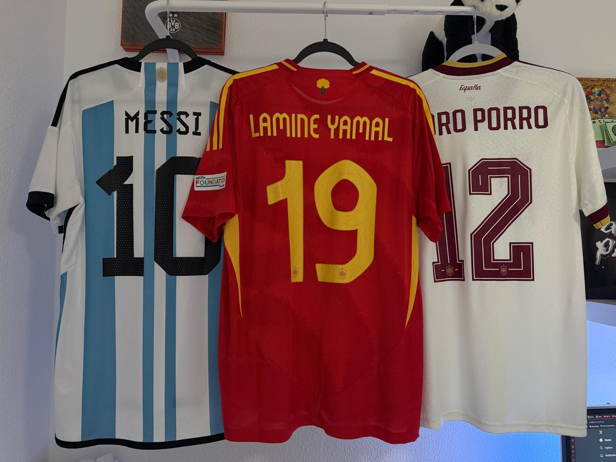 _Pevz's tweet photo. @adidas @adidas_ES @adidasoriginals @adidasfootball Esta es la situación actual.

Mi decepción ahora mismo con @adidas_ES y su servicio online es mayúsculo. Deja mucho que desear y espero que les llegue este hilo para poder encontrar una solución en conjunto. Más siendo una marca a la que valoro infinitamente.

Hasta aquí el hilo https://t.co/YALxGFYRRV