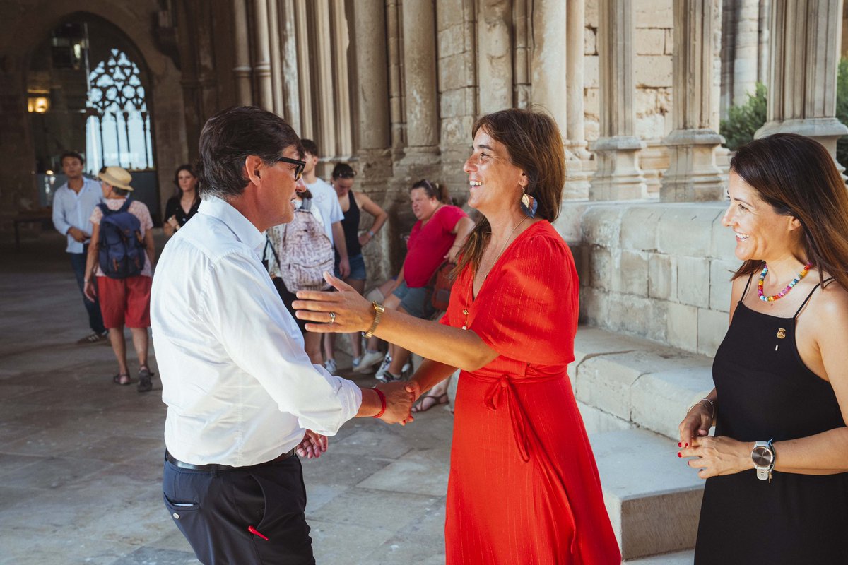 salvadorilla's tweet photo. Demà el cel de Catalunya serà l'escenari d'un fenomen excepcional. Serem al centre de les mirades per la nostra geografia, però també perquè som un país que genera coneixement, forma talent i fa de la ciència una eina al servei de les persones. 

Comencem a Lleida els actes per viure l’eclipsi solar total de demà. Gaudim-lo amb responsabilitat.