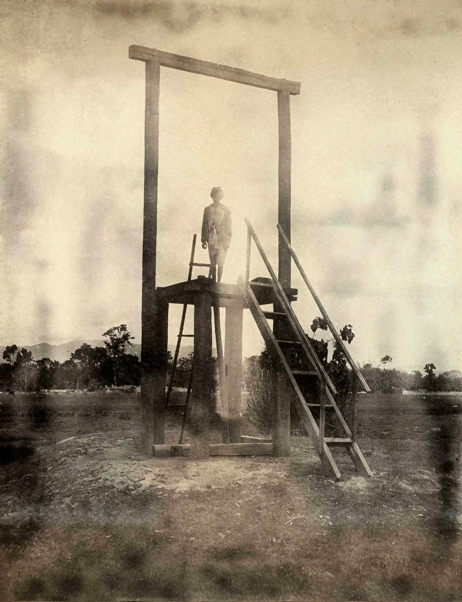 RoopmatiGiMashu's tweet photo. An archival photo from 1891: 
The gallows built by the Britishers for execution of  Prince Tikendrajit and General Thangal after the Anglo-Manipur war

Today, this site stands as the BT Park, Imphal serving as a reminder of the price paid for freedom. 
Salute to the bravehearts🙏🏻 https://t.co/o1yvAiHvMW