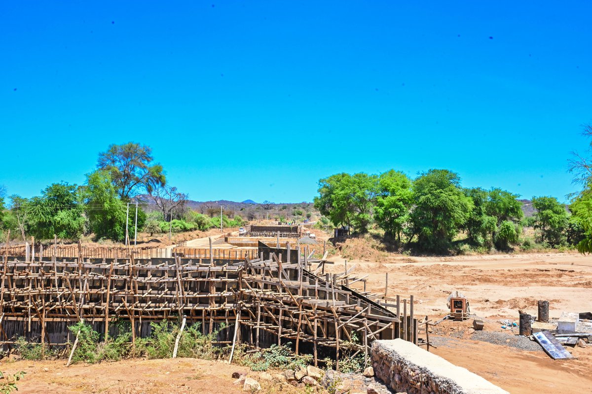 TransportKE's tweet photo. The Government is accelerating the construction of the Enziu Bridge and Approach Roads in Kitui County, a critical 120-metre link connecting Nuu and surrounding communities to the A3 Thika - Garissa Highway. https://t.co/eAoiyZ0uET