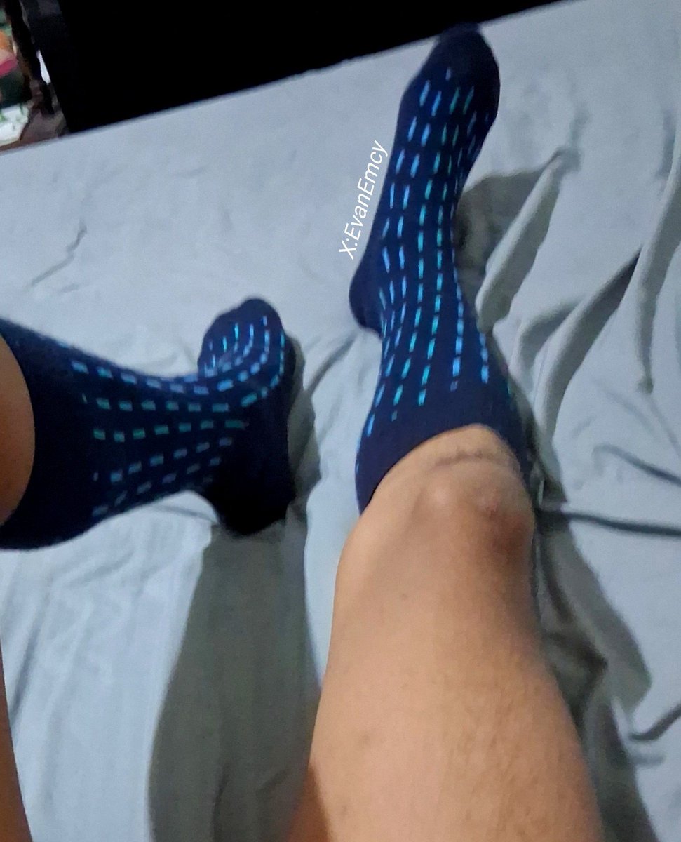 evan_emcy's tweet photo. Nueva adquisición me quedan lindos no crees? 🫪🥰🦶 https://t.co/GKny4xpdCr