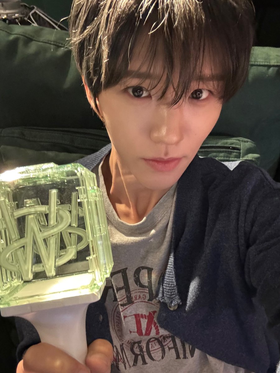 wichumedia's tweet photo. [260812] 🌳📸 02:56 KST https://t.co/YqeW1bfKV4