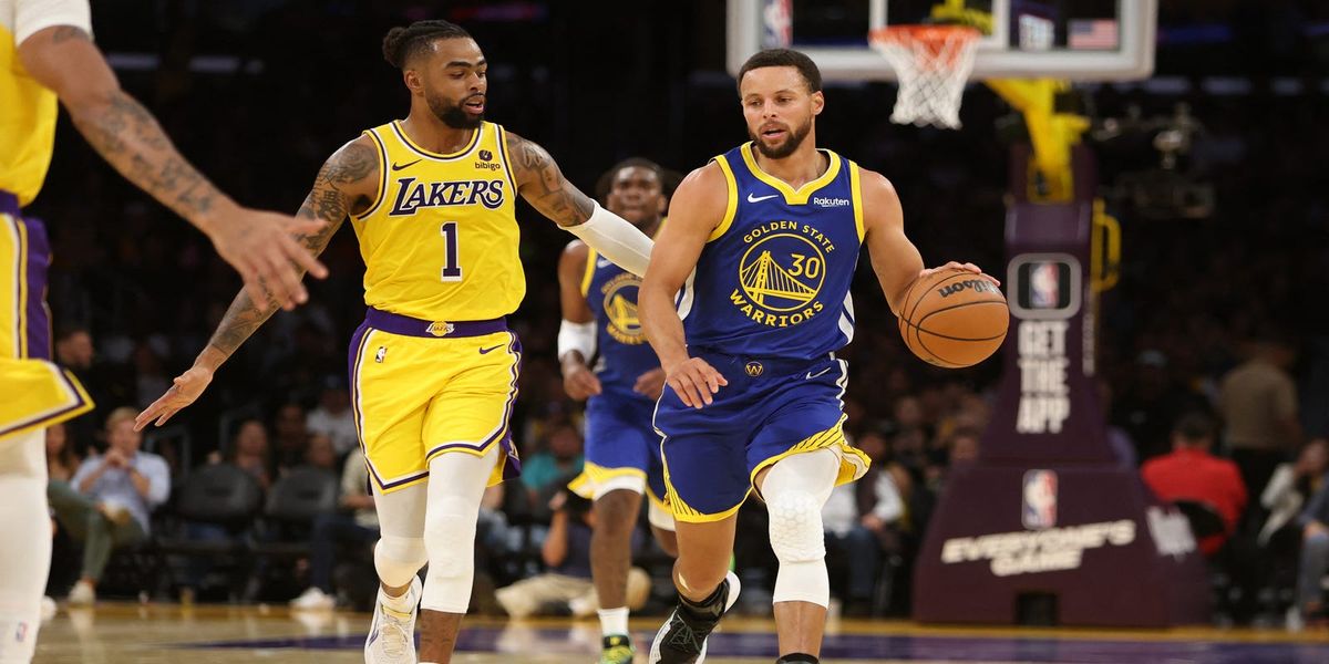 TheWarriorsWire's tweet photo. Former Golden State Warriors guard D'Angelo Russell recently pitched the idea of Stephen Curry joining an Eastern Conference team.

📸 Kiyoshi Mio, USA TODAY Sports via Reuters Con https://t.co/cVsk0ptTgb https://t.co/Pd8wqTPXO8