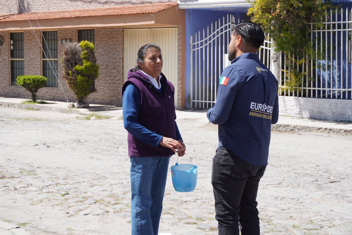 euripidesf's tweet photo. Hace unas semanas estuvimos en la Unidad Magisterial México 68 de la Cuatro Veces Heroica #PuebladeZaragoza. 

Como lo ha mandatado la Presidenta @Claudiashein, escuchamos a la gente y construimos todas y todos juntos el camino rumbo a la regularización de la vida digital. 💪💪💪 https://t.co/dqSwgXn7aE