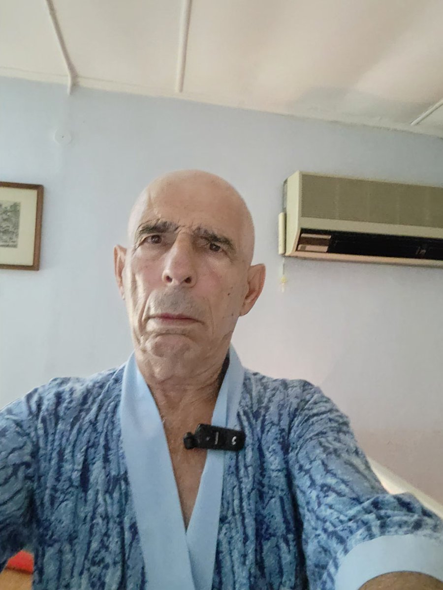 SChaikalis's tweet photo. @o_r_da Ναι αλλά είμαι μεγάλος 79 χρόνο https://t.co/TmAyHQjuKz