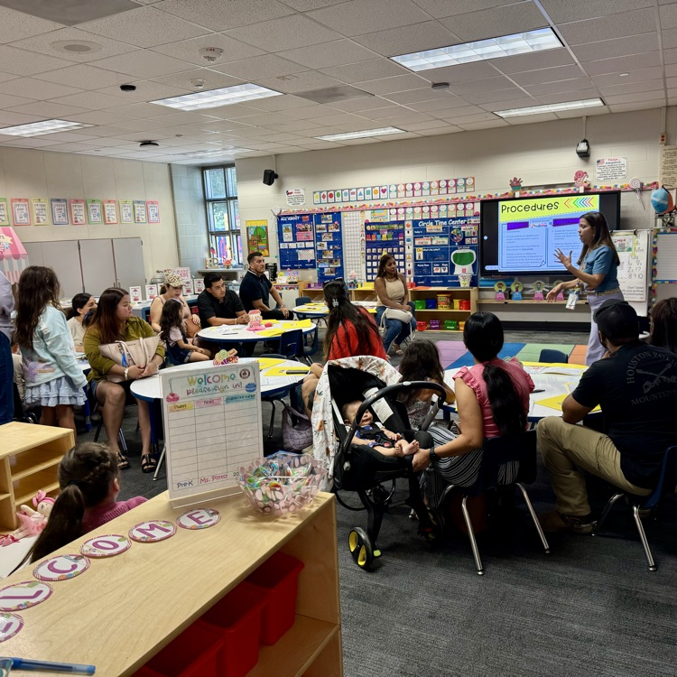 HumbleISD_OFE's tweet photo. Thank you to all of our Falcon Families who came out for Falcon Fest! We loved seeing all the smiles, meeting our students and kicking off another amazing school year together!
We’re ready for an AMAZING year, Falcons!
#FalconFest #FalconFamily #FalconPride https://t.co/Q09ceR7pC6