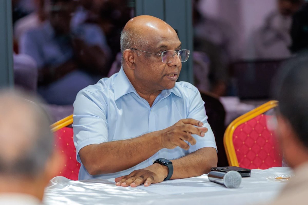eemashafeeg's tweet photo. 📸 މާލޭގައި ދިރިއުޅުއްވާ އައްޑޫގެ ބައެއް ރައްޔިތުންނާ @abdulla_shahid ބައްދަލުކުރެއްވުން.

#Shahid2028 https://t.co/9ID2JcyBg2