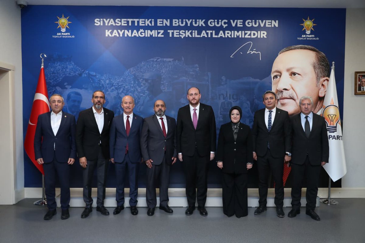 avahmetozdemir's tweet photo. Genel Başkan Yardımcımız, Teşkilat Başkanımız Sn Ahmet Büyükgümüş'ün tensipleriyle Kütahya ilimizin Merkez İlçe Başkanlığına Sn. Osman Zeybek atanmıştır. 

Bugüne kadar göstermiş olduğu özverili çalışmalarından ve gayretlerinden dolayı Sn. Murat Afşarünal’a teşekkür ediyor, yeni görevlendirilen ilçe başkanımıza muvaffakiyetler diliyoruz.

@abuyukgumus 
@ceydaerenler 
@irfankaratutluu