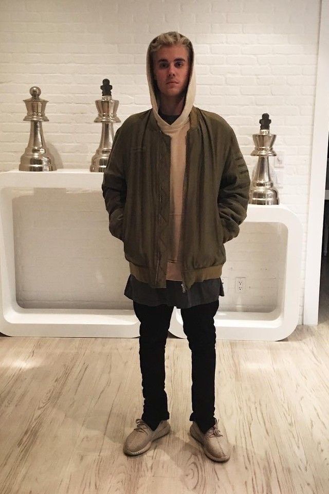DodoFits's tweet photo. Justin Bieber in Yeezy Season https://t.co/gXZP0okZJy