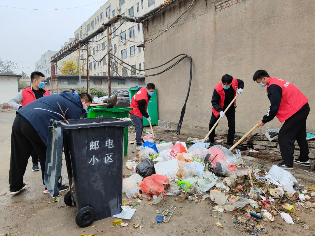 WhiteRoomEpsom's tweet photo. Come join our community garden clean-up this Sat 9am! Let’s spruce up our green space together + enjoy free snacks after. See you there! https://t.co/brt0kNnPLi