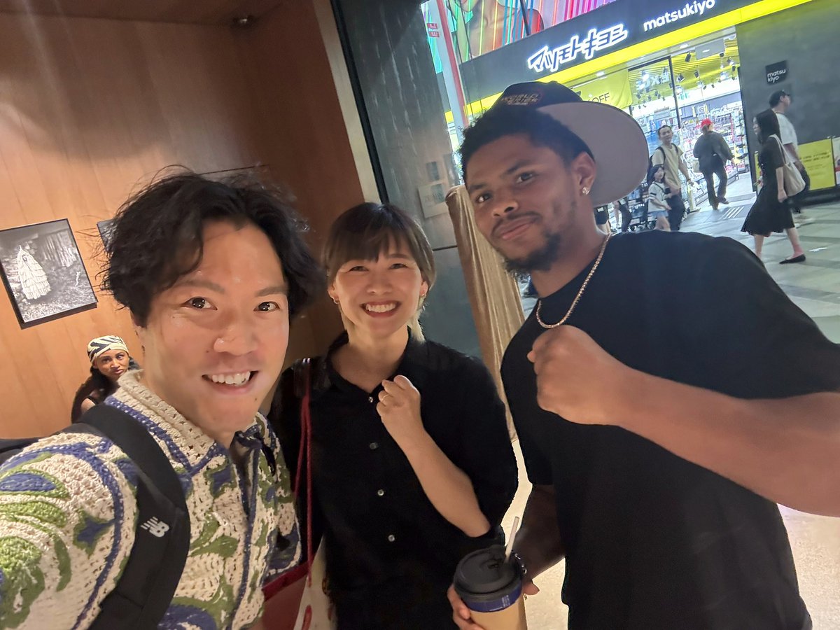 yamashita_socio's tweet photo. 無敗のまま4階級を制覇している現代ボクシングの最高峰、シャクール・スティーブンソン選手に大阪で会いました。I met Shakur Stevenson in Osaka, 4 division champion and one of the best p4p fighters. Unreal !! @ShakurStevenson https://t.co/GEPIj6Hg2W
