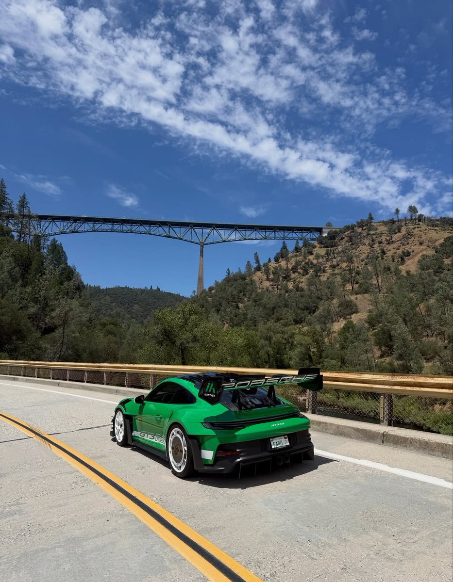 ZyroCar's tweet photo. Porsche 911 GT3 RS Manthey Kit (992) 💚 https://t.co/c0ZJ6zurkv