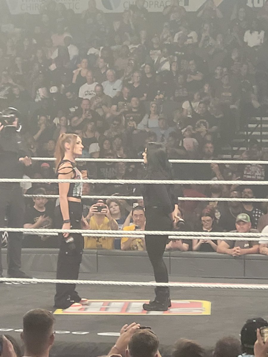 Menace0001VB's tweet photo. Got to see the Greatest Womens wrestler in history last night @BeckyLynchWWE And its not just me saying it #wweraw https://t.co/W9SmsvIwlJ