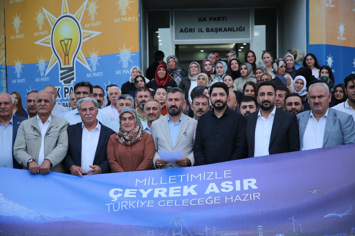 Dtilhamiyildiz's tweet photo. 🇹🇷 Milletimizle Çeyrek Asır, Türkiye Geleceğe Hazır!

14 Ağustos 2001’de milletimizin umudu olarak başlayan kutlu yürüyüşümüz, bugün 25 yıllık eser, hizmet ve mücadeleyle yoluna devam ediyor.

Cumhurbaşkanımız ve Genel Başkanımız Sayın Recep Tayyip Erdoğan’ın liderliğinde; ilk günkü aşkla, aynı heyecan ve kararlılıkla Türkiye Yüzyılı’nı milletimizle birlikte inşa etmeye devam edeceğiz.

Nice 25 yıllara… 🇹🇷

#AKParti25Yaşında #TürkiyeYüzyılı