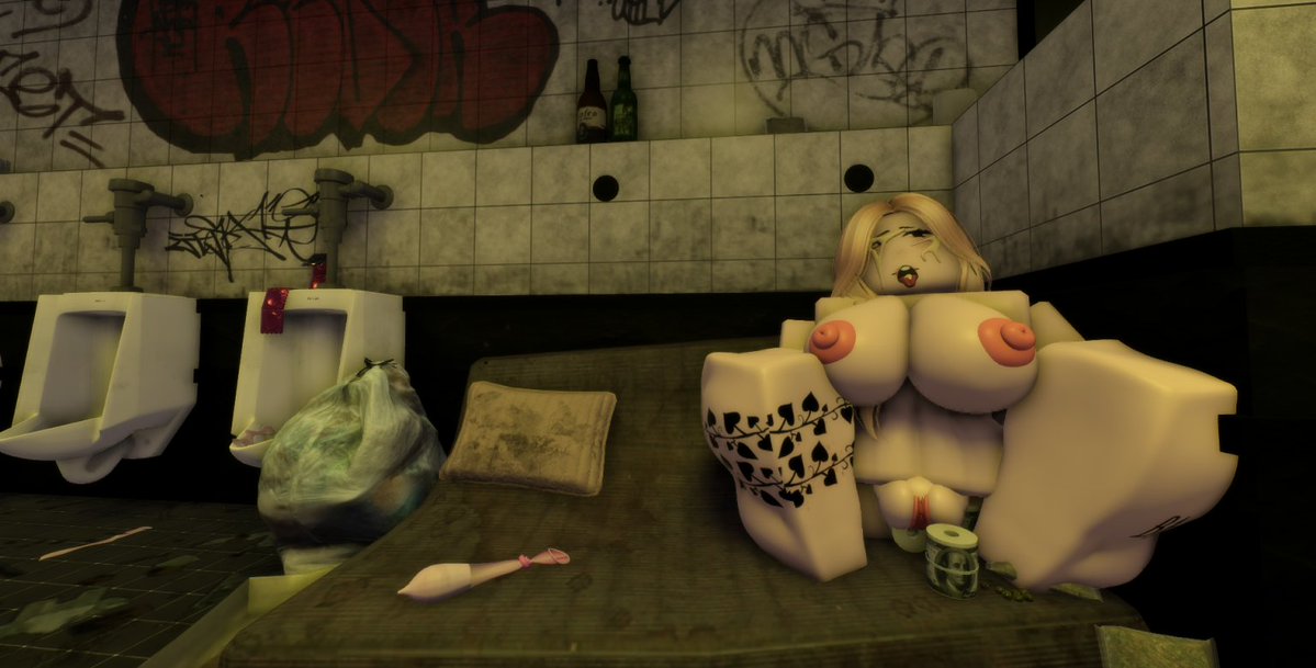LittleKuKino's tweet photo. This is what will happen if a golden blonde walked into the public restroom https://t.co/EJeD4JqbST