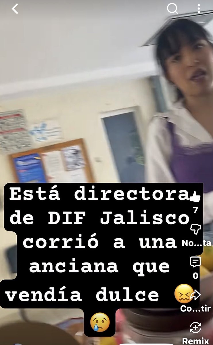 DifCorrupcion's tweet photo. Se filtran fotografías sexualizadas  😱😱😱😱

Directora de clínica de atención especial ubicada en avenida alcalde 1300 perteneciente a @DIFJalisco quien también es pareja sentimental de la directora de personas con discapacidad.

Anteriormente se había reportado que estaba corriendo ancianos que trabajan en el propio hospital difícil público.
@ContraloriaJal @MayeVillaLemus