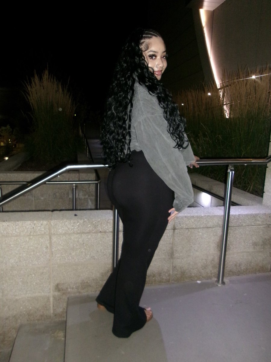 NotKeyMarie's tweet photo. 🖤 https://t.co/Ew5oYRH7rk