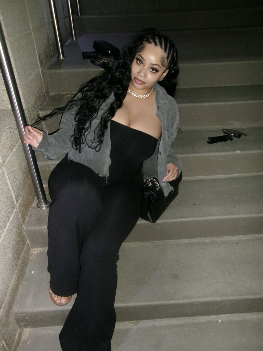NotKeyMarie's tweet photo. 🖤 https://t.co/Ew5oYRH7rk