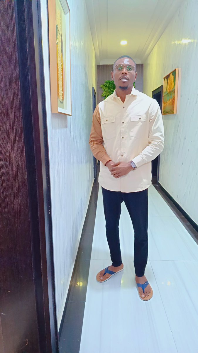 JosephPEze's tweet photo. "Even if you no get money, dey jolly dey shake body" (Psquare)
look your best at all times, be you rich or not. #Dressgood #Smellgood
today was good! https://t.co/QW0VwX9TdX