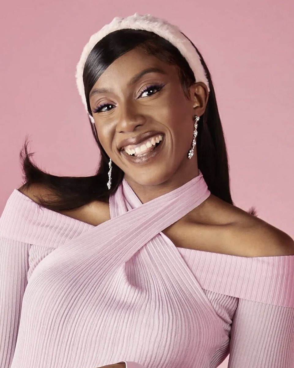 PopCrave's tweet photo. Law Roach will be interviewed by Ziwe this Sunday. https://t.co/g5fow0tuRR