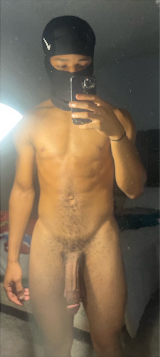 Who_is_ND's tweet photo. Can i break into your house &amp; stay over?🥷🏽🍆

#Bigdick 
#black 
#roleplay
#bbc https://t.co/aY8BVvljPn