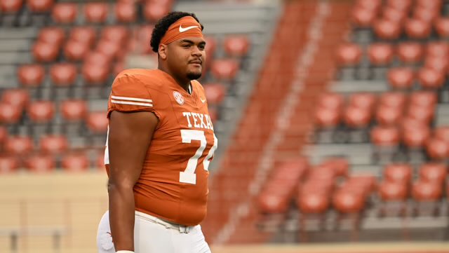 InsideTexas's tweet photo. NEW — Texas Football Trio; Trevor Goosby, Rasheem Biles, and Colin Simmons selected to Lombardi Award watch list

STORY, by @justinwells2424: https://t.co/iVIiq4oDPa
(FREE) https://t.co/LSBNmHTtUE