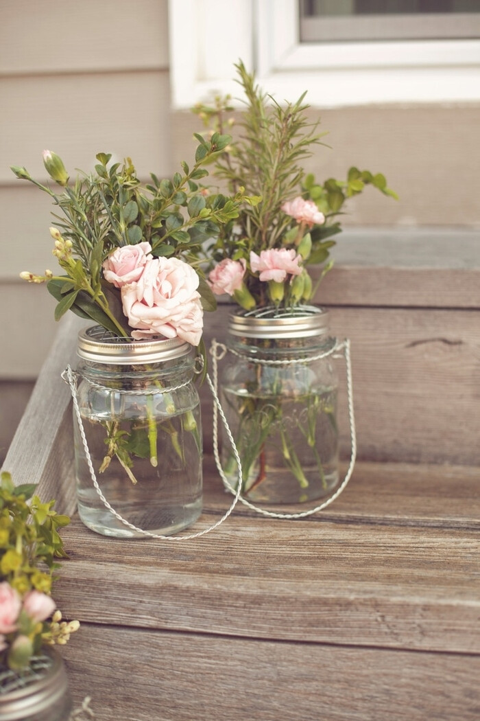 Anna1497201's tweet photo. Turn an old mason jar into a cute plant pot with just a bit of twine and acrylic paint! Upcycling for small spaces done right. https://t.co/BRLrg4Igi8