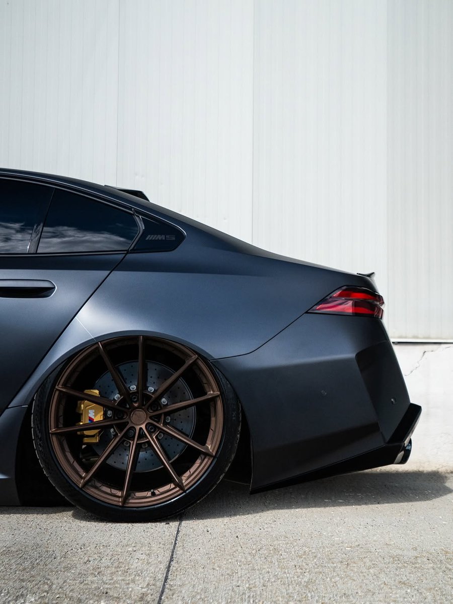 ZyroCar's tweet photo. BMW M5 Sedan (G90) 🖤 https://t.co/XoQ0nKXKaC