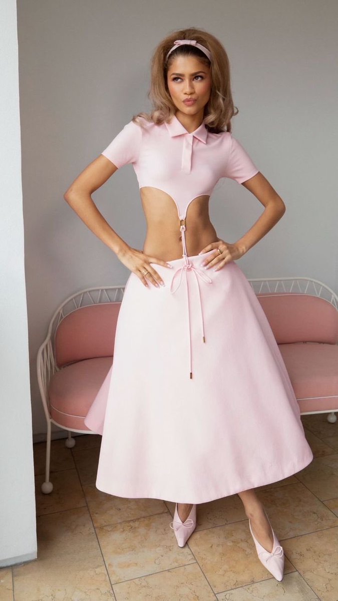 RueSamone's tweet photo. #edrtwt #thinspo Zendaya https://t.co/yL9OJNh1se
