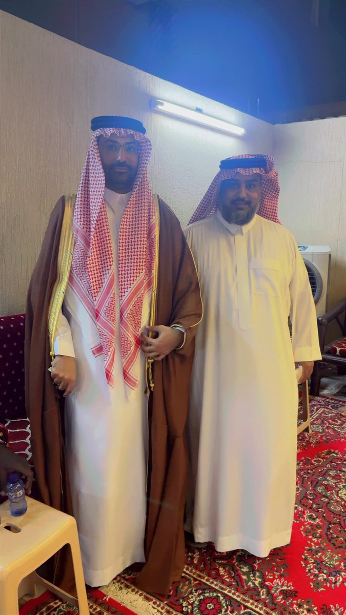 al_mu5htar's tweet photo. ནྱཾ༩ྀ༄ 💐 * تهنئه* 💐 ༄ནྱཾ༩ྀ
نهني ونبارك لإبن العم / سليمان رشيد المختاري  
زواجه هذا المساء والف مبروك والله يجمع بينهم بخير  . https://t.co/hdGBYEDTv4