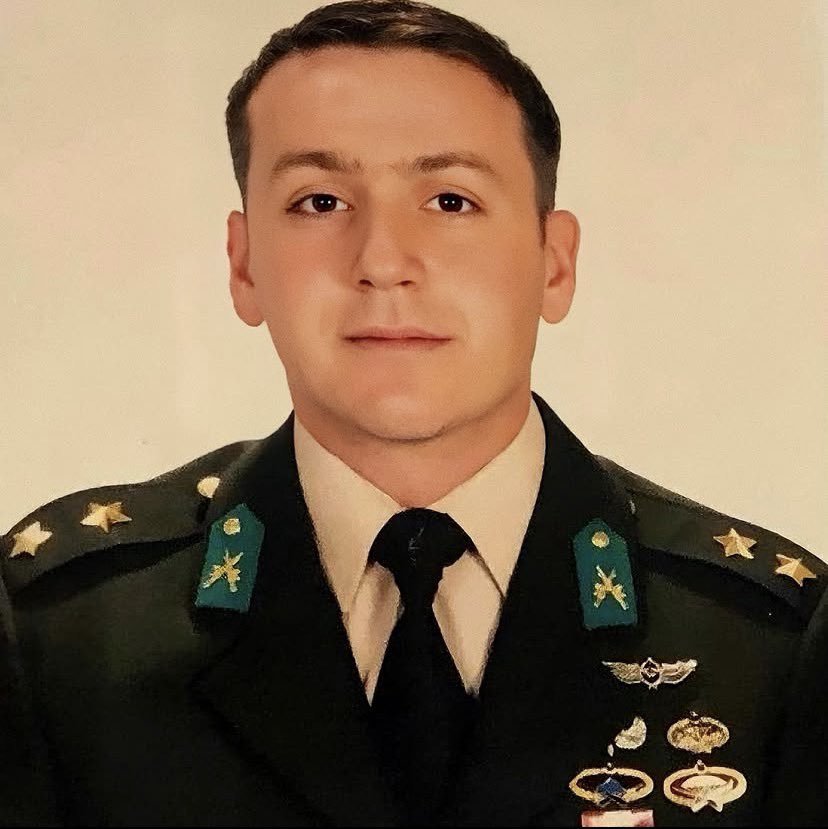NigarKatun's tweet photo. 🇹🇷Şehit Enes Demir.

Aziz ruhu şad olsun. https://t.co/Qpy9U0kpfj