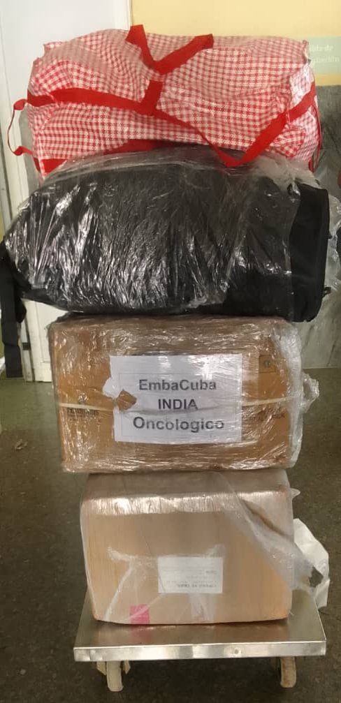 GHNordelo5's tweet photo. Agradecemos a los Partidos Comunistas de la India, al Comité Nac. de Solidaridad con Cuba en ese país, a nuestra embajada, y en general a muchas manos solidarias que se unieron para hacer llegar un donativo de importantes medicamentos a nuestro pueblo. #Cuba #CubaNoEstáSola https://t.co/BmSKCfExrA