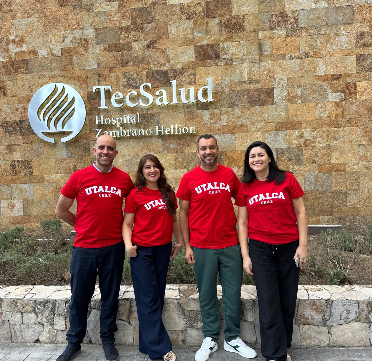 CsSaludUTalca's tweet photo. El prof. Mauricio Orellana, de @NutriUTalca, está realizando una pasantía en el I. Tecnológico de Monterrey (México)📍 

Junto a otros académicos utalinos/as y de la FCS, recorrerá el Centro de Simulación Clínica y la Facultad de Medicina y Ciencias de la Salud de dicha entidad. https://t.co/I4uLMj80Dy