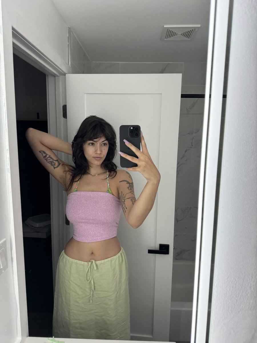Ninastefg4m's tweet photo. What happens when u look away from my stream for a second https://t.co/v9m1faog1C