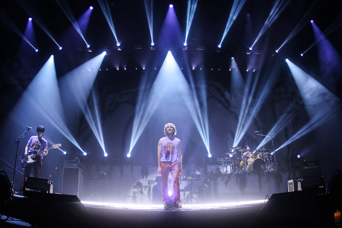 astarseoul's tweet photo. FTISLAND ดิวะ! ประกาศก้องความมันส์สมศักดิ์ศรีตำนานความร็อกที่ยังมีลมหายใจ ใน "2026 FTISLAND TOUR 0 XIX III FaTe in BANGKOK"
#FTISLAND #FT아일랜드 #FaTeinBANGKOK
#프리마돈나 #PRIMADONNA
#오엔기획 #ONworldwideThailand
https://t.co/N1yl8TtdDO https://t.co/TwJ1H2Yd9p