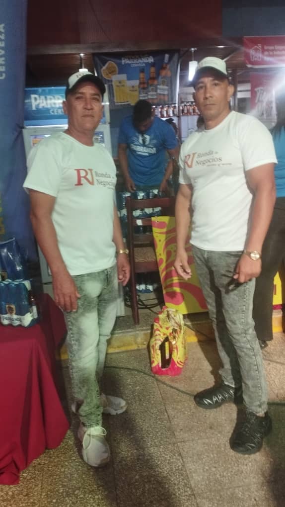 lisreyna91's tweet photo. Participaron directores de sucursales 7601 y 7611 de Bandec en feria tecnológica  provincial promoviendo los servicios y los pagos digitales de empresas como Conserva y Vegetales de Granma , Empresas Pesqueras y Mipymes como horizontes del Guacanayabo. https://t.co/wKjpwXzk2D