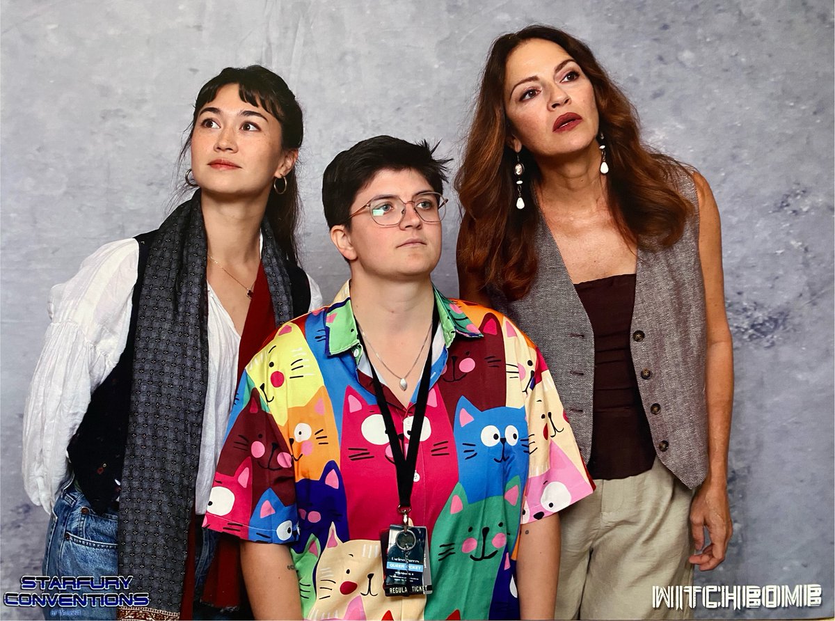 giulswannacry's tweet photo. can’t stop thinking about how this looks like i’m a kid upset about something, sylvia’s the concerned mom trying to understand what’s going on and kristina’s the mom who’s just happy to be there

#SaveWarriorNun #WarriorNun https://t.co/sLCtXls004