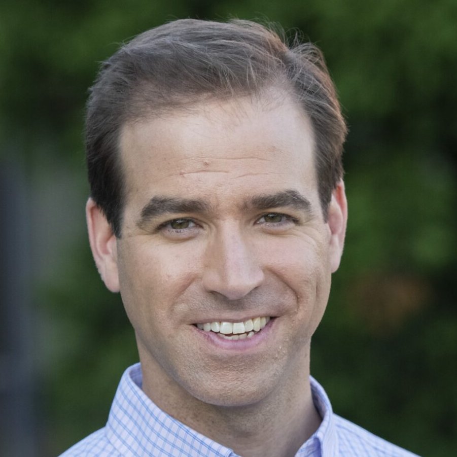 votevets's tweet photo. BIG news out of Connecticut: Luke Bronin just WON the CT-01 Democratic Primary, ousting 15-term incumbent John Larson. Bronin, a navy-reserve intelligence officer and former Mayor of Hartford, represents a new generation of leadership in the Democratic Party. Congratulations Luke!