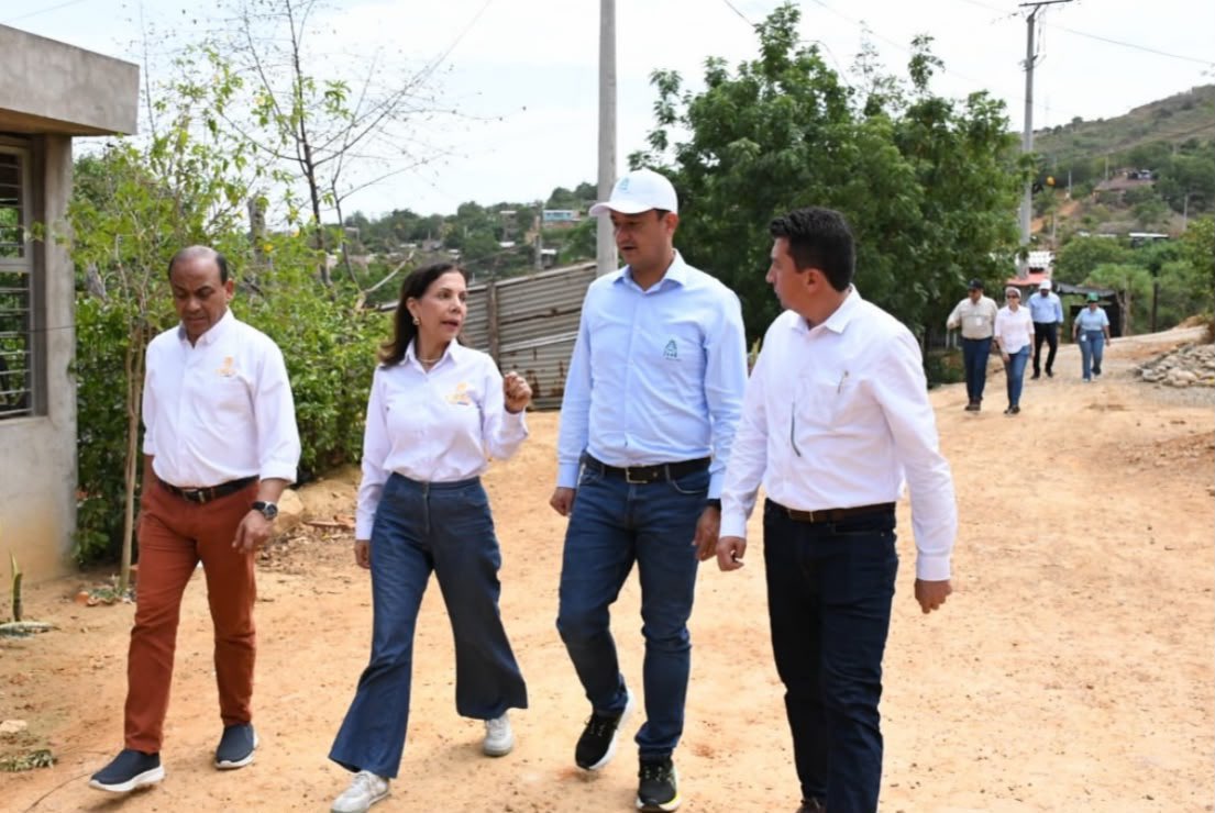 comisioncreg's tweet photo. Desde la perla del Norte, en visita técnica en Cúcuta con @censgrupoepm, conocimos de primera mano las realidades sociales, de orden público y de infraestructura en la prestación del servicio de energía eléctrica.

Con ello, construyendo cada día una regulación más participativa. https://t.co/fKsGm1TqL9
