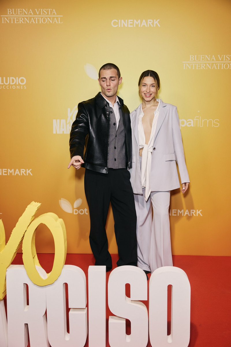 turtupab's tweet photo. Anoche en la premier de #YoNarciso 
Felicidades a todo el equipo! https://t.co/CvtlJmNQZu