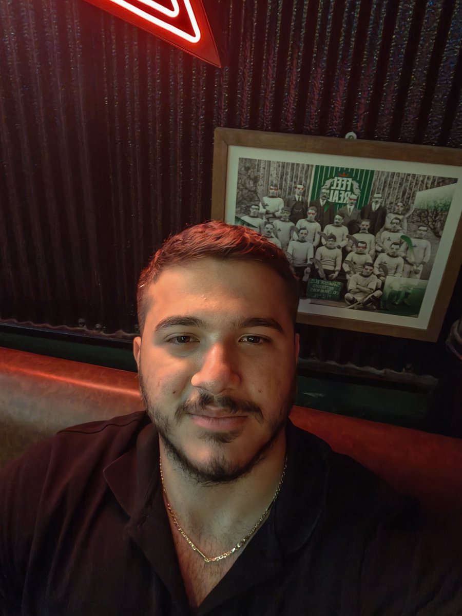 ardaapc01's tweet photo. Bugünden bir kare 
İçmek mecburmuş gibi bir gün 😄😄
#bira
#alkol https://t.co/9WHsEGUFEi
