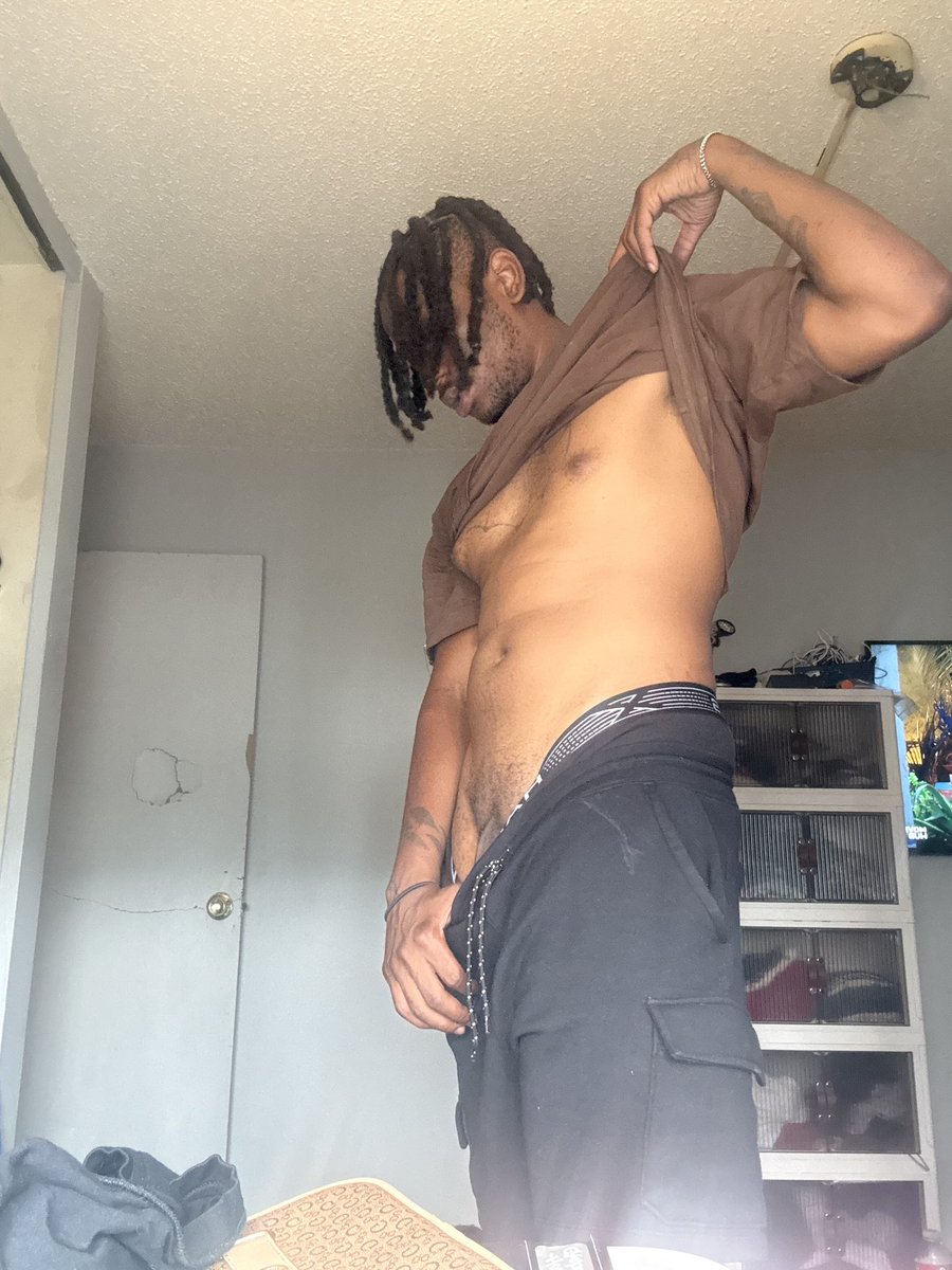 superbiggazzBBC's tweet photo. I need some head who wanna shoot content??🤘🏼❤️ #blacktop https://t.co/62wiAJQHro
