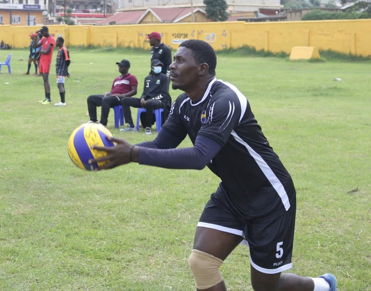 ninyesigar's tweet photo. #Volleyball4Life

His Journey:
⏭️ Gombe SS(1999-2004)
⏩️ NMS (2002-2004)
⏭️ 3-Time Corporate League Winner, AAR (2005-2012) 
⏭️TIGERS (2013-2025)

He's a utility player 🔆
✅️ Middle blocker
✅️ Receiver Attacker 
✅️Libero 

Profession: Regional Manager, EBU MTN Uganda🇺🇬 https://t.co/tMV7QmjUvd