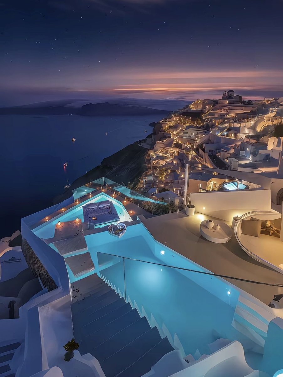 W0rld2026's tweet photo. Santorini, Greece 🇬🇷 https://t.co/53VLuFosF4