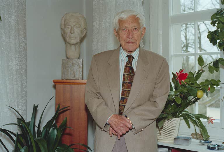 jungerslop's tweet photo. “Archaeological interests are closely interwoven with graves; basically, the world is a grave into which the ages descend and from which they rise again like asphodels. These processes are a sowing and reaping, and Orpheus lives in every historian.” 

— Ernst Jünger. https://t.co/Dhh5da6tHl