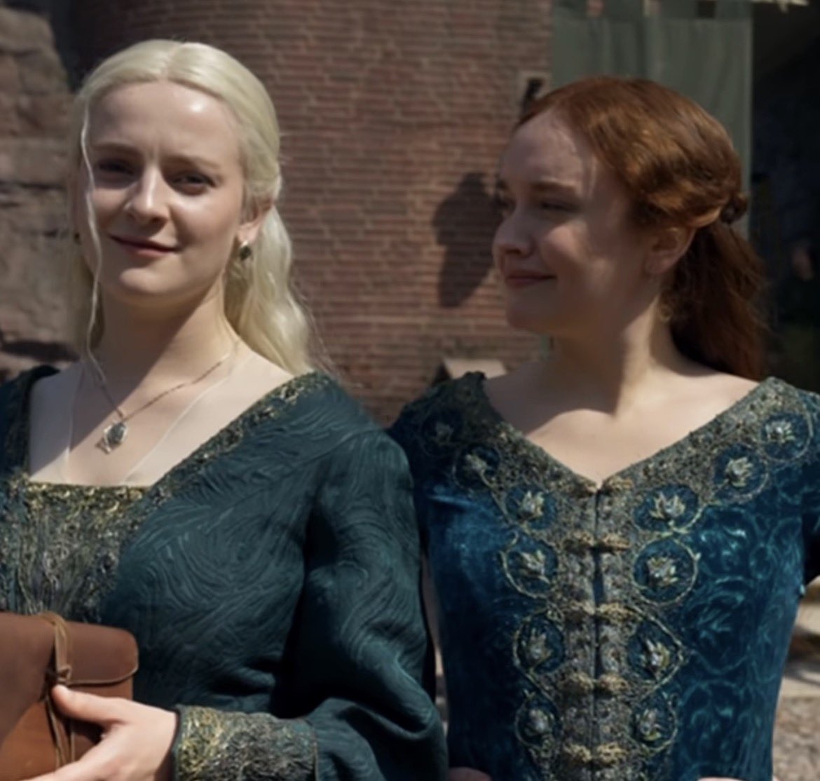 dreamfyrefairy's tweet photo. I will miss seeing her as Helaena so much ❤️‍🩹🦋 https://t.co/c3xgGGwYtD