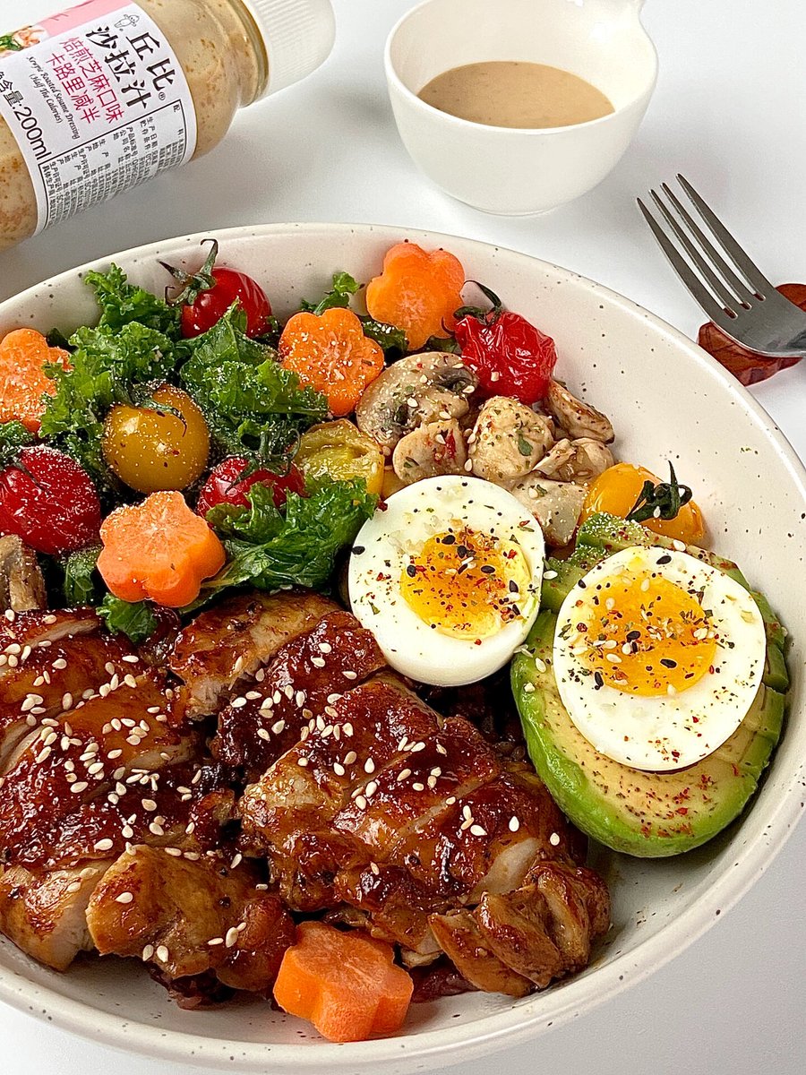 alperakalin's tweet photo. [Post-workout fuel! This grilled chicken quinoa bowl with roasted veggies is packed with lean protein u0026 fiber—perfect for keeping your fitness goals on track. Low in calories, high in satisfaction.  #HealthyEats #FatLoss]， https://t.co/rUV7IUQzy8