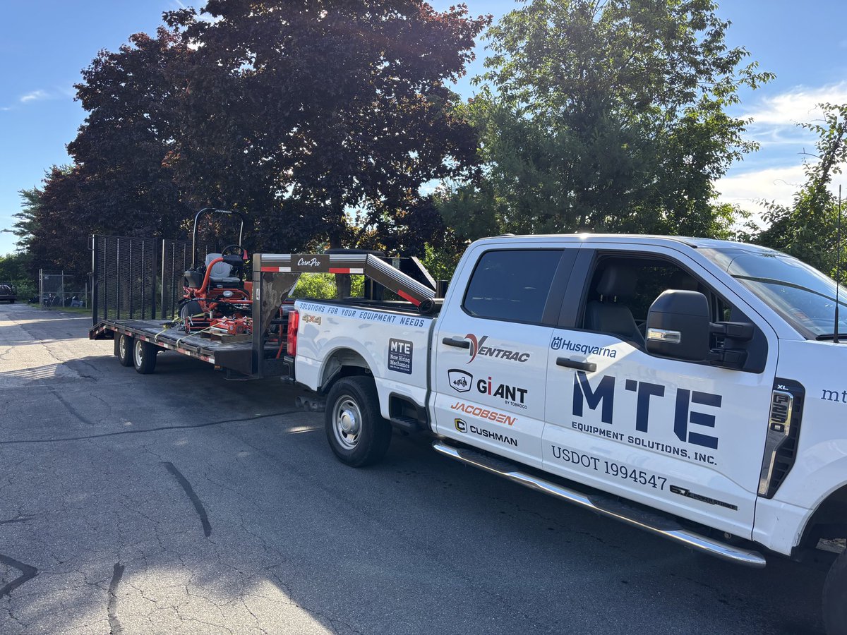 MTEequipment's tweet photo. Keeping It Reel at Sugarbush ⛳
Sugarbush GC is putting a Jacobsen GP400 Diesel with vertical reels to work on the course.
#SugarbushGolfCourse #JacobsenMower #GolfCourseMaintenance #MTEequipment #WarrenVT https://t.co/V3ulXnm0r6