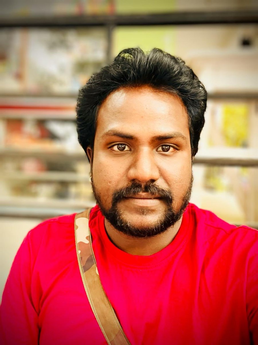 actorravikanth's tweet photo. @iamravinuthala ❤️ thank you my friends 😍 https://t.co/qsT5GA1GWA