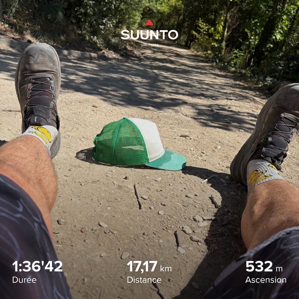 casquetteverte's tweet photo. [🏃🏻‍♂️ 10 V de GraVelle 🛣️ ☀️ • J - 17 : UTMB 🇫🇷🇮🇹🇨🇭] •

Bon… fin du test des bâtons. 110 c’est trop petit. 125 c’est trop grand. Je fais 1m74. Je pars sur du 115 ? 120 ? 🎋🎋

• #CasquetteVerte #SlabGenesis2 #SuuntoRaceS #VdeGraVelle #BoisDeVincennes https://t.co/o4FYyO4uBi